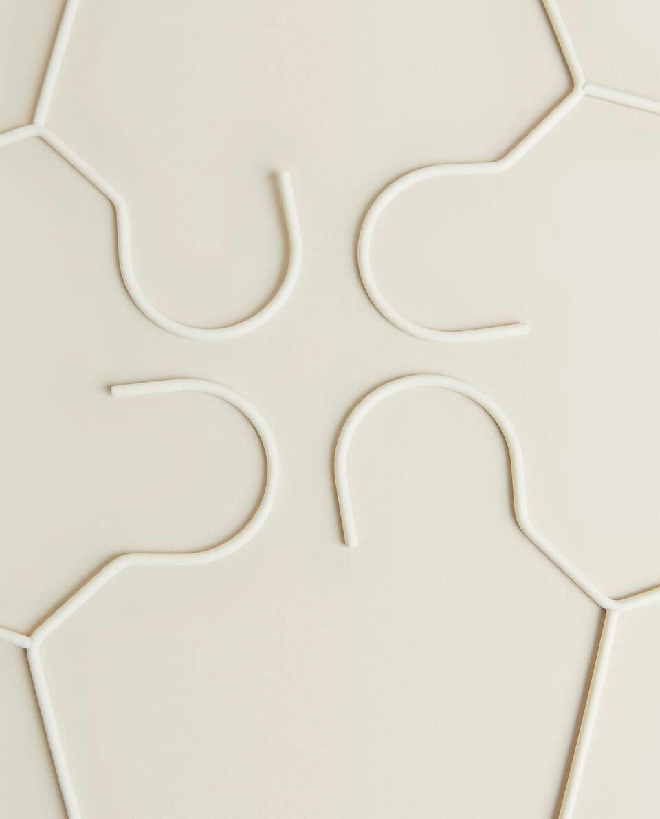 RUBBERISED BABY HANGER (PACK OF 6)