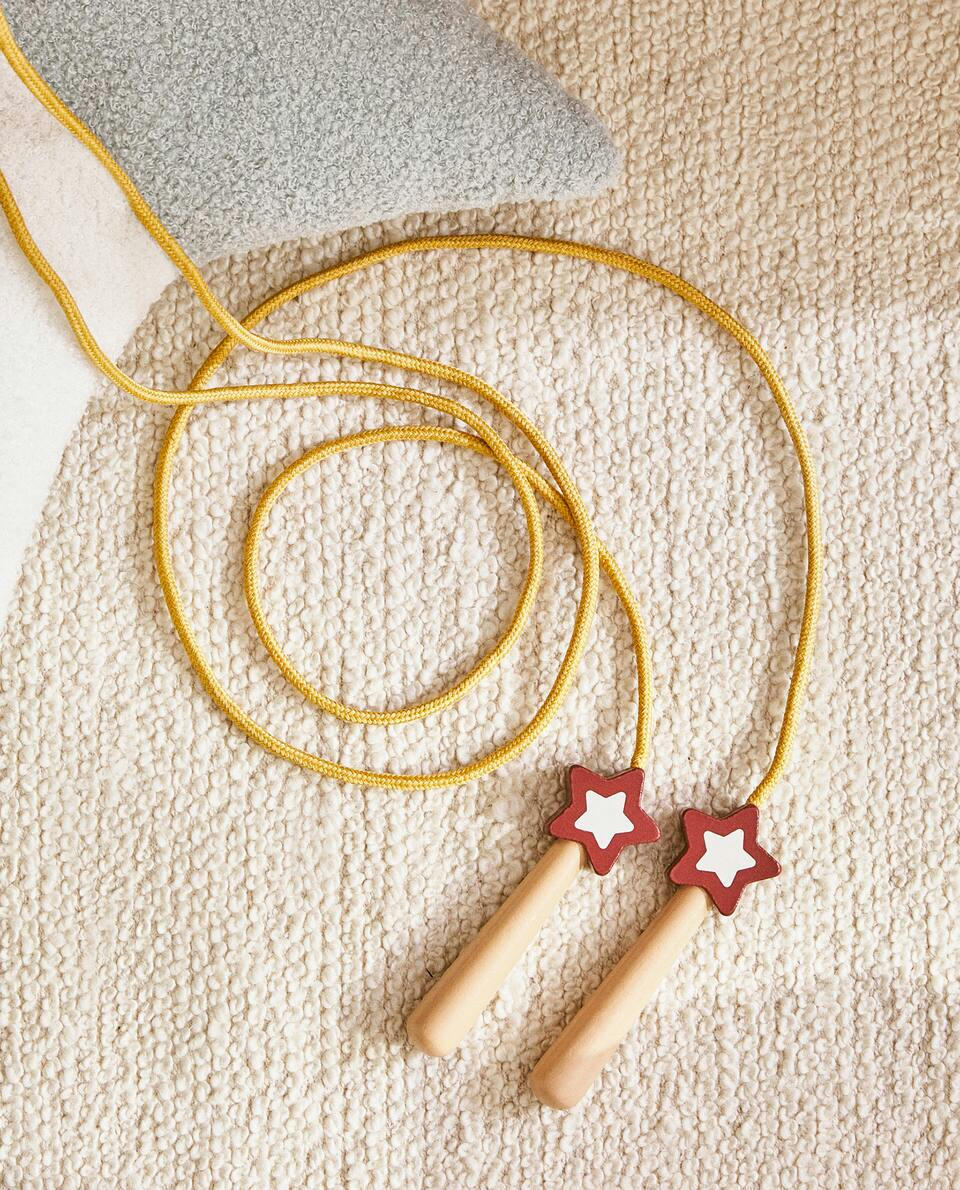 STAR SKIPPING ROPE TOY