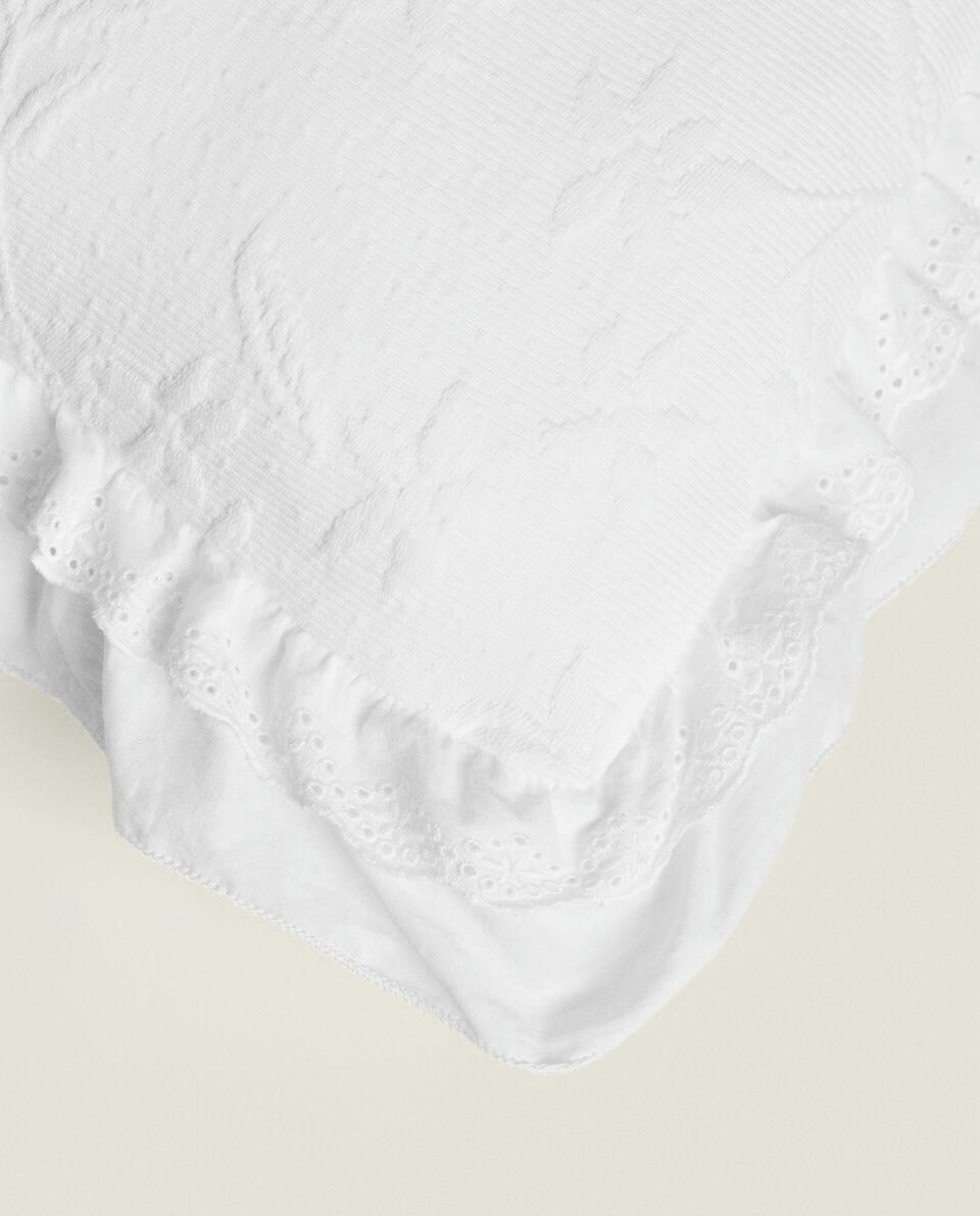 RUFFLE CUSHION COVER