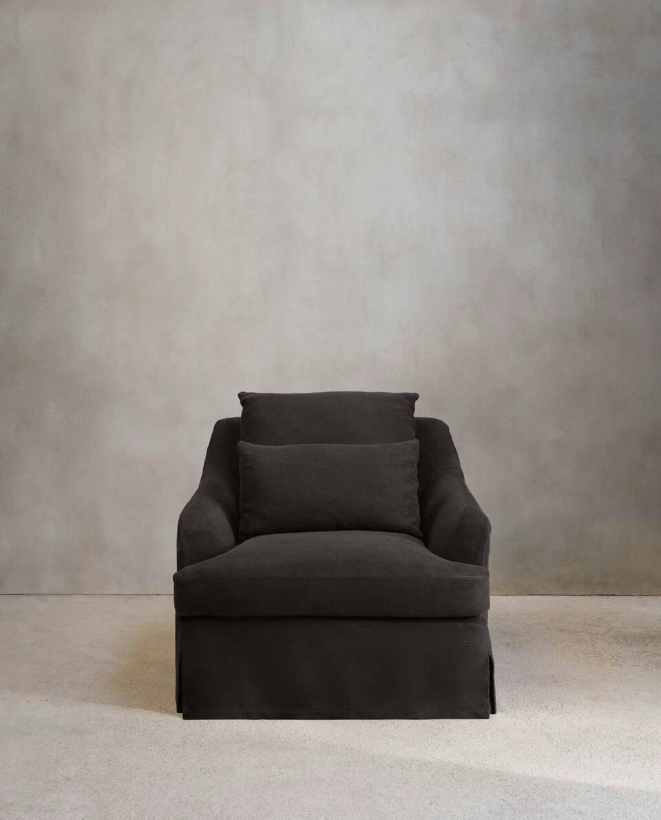 ARMCHAIR 01