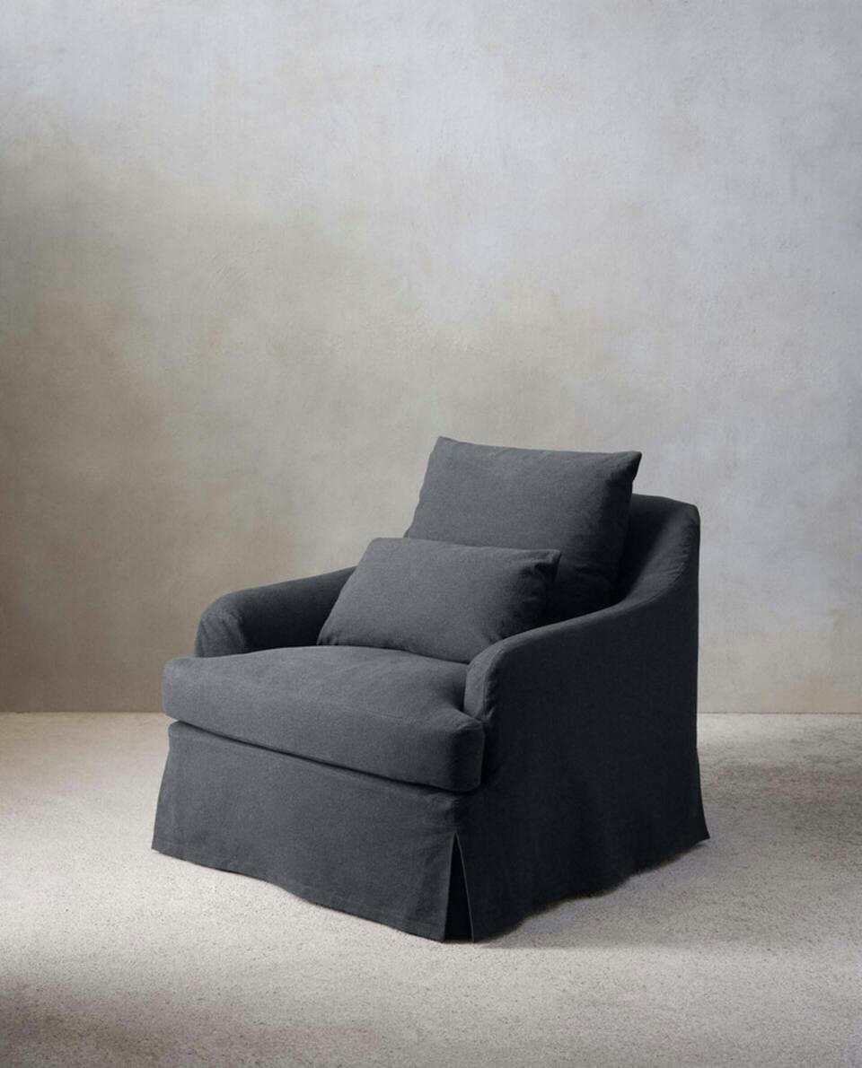 ARMCHAIR 01