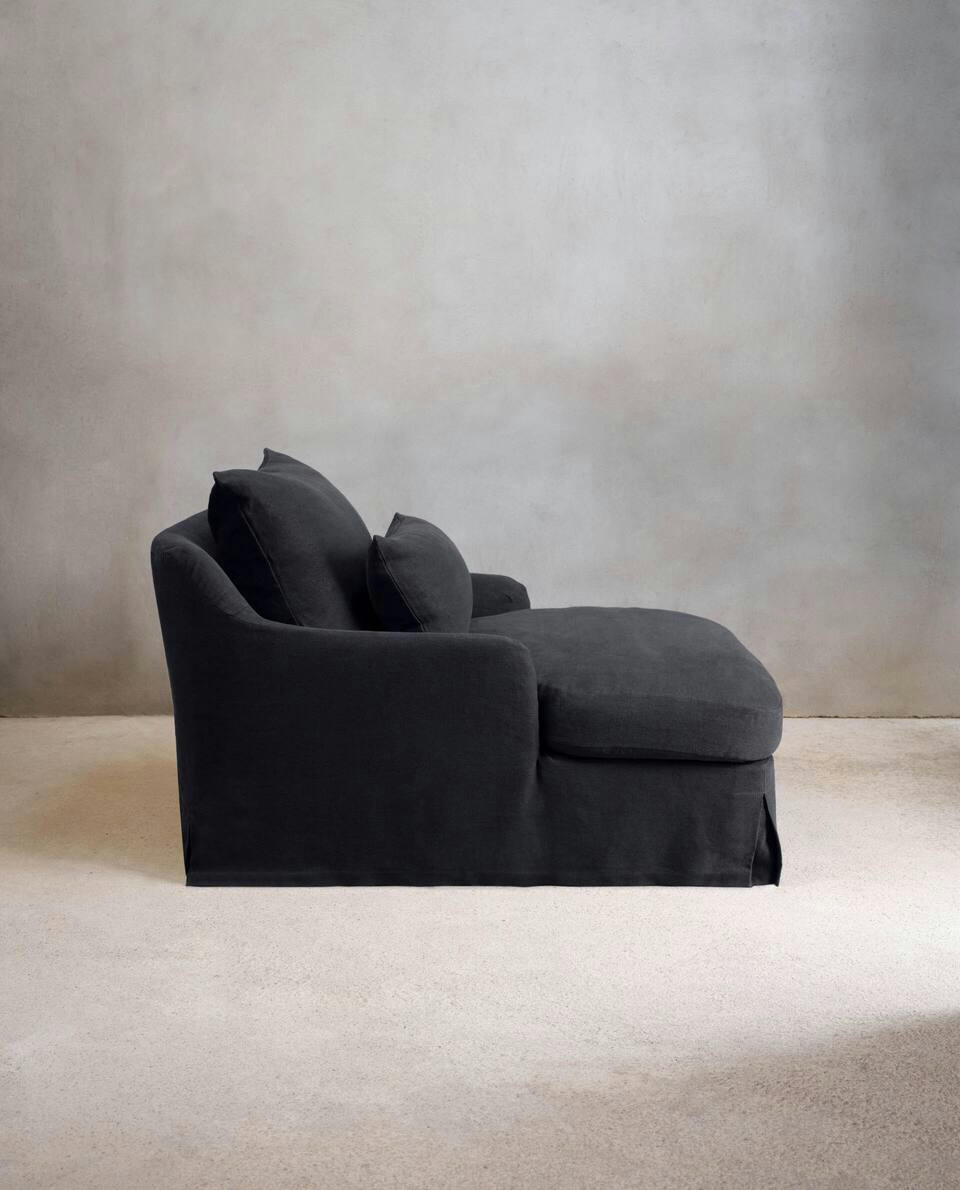 LOVESEAT 01