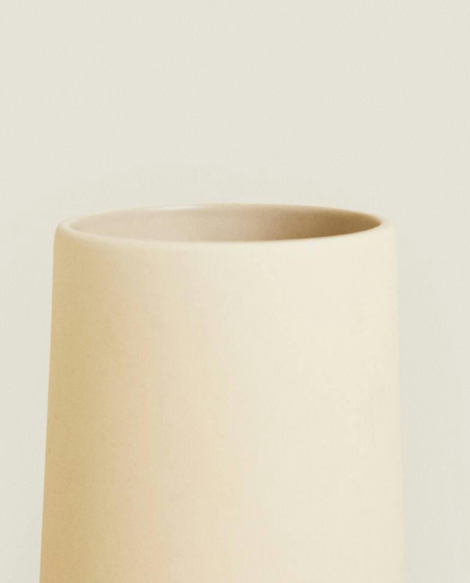CERAMIC TUBE VASE