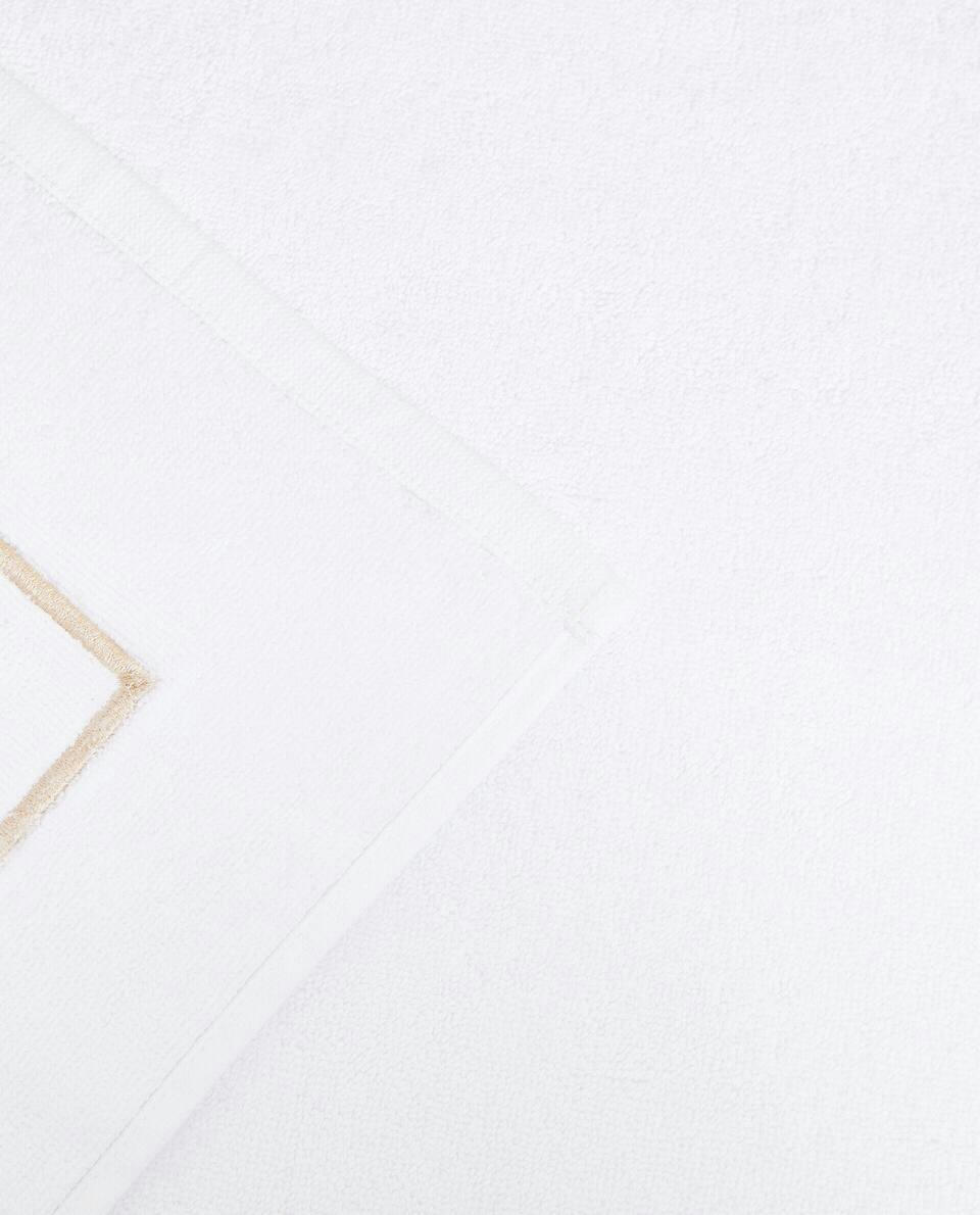 SCALLOPED EDGE BATH MAT