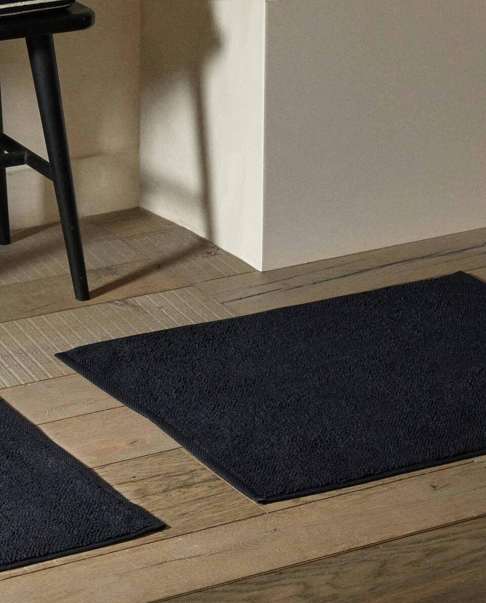 PLAIN BATH MAT RUG