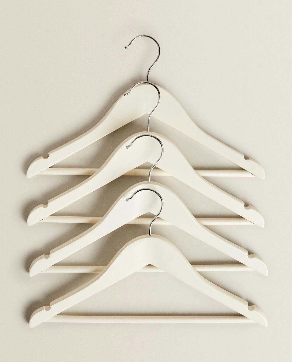 OYSTER WHITE WOODEN HANGER (PACK OF 4)