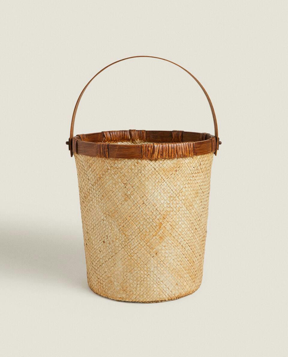 BASKET WITH HANDLE