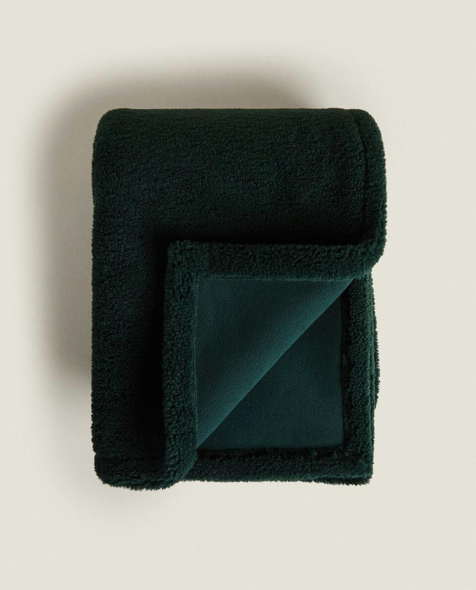 FAUX SHEARLING CHRISTMAS BLANKET