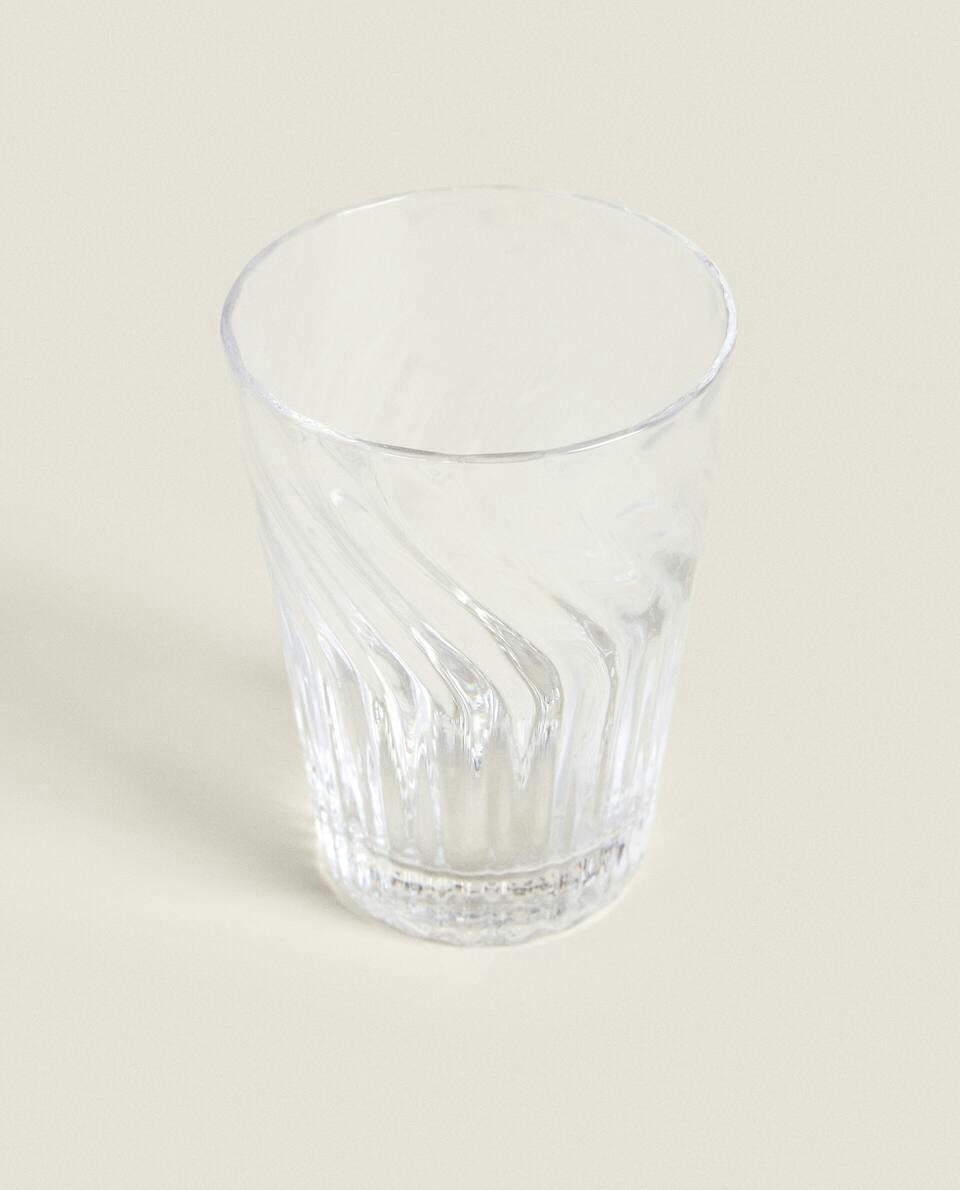 GLASS TUMBLER WITH LINE DESIGN