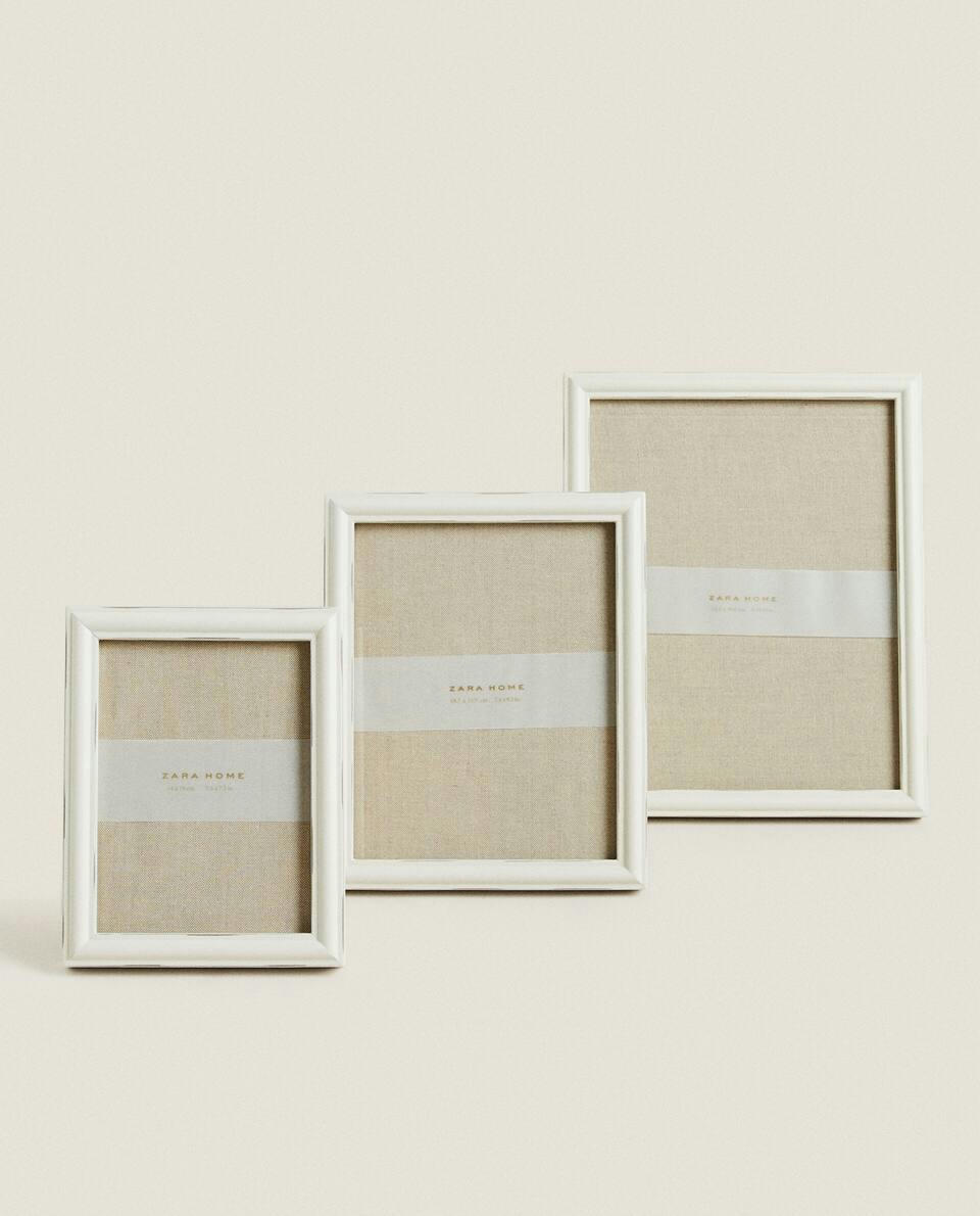 CREAM WOODEN FRAME