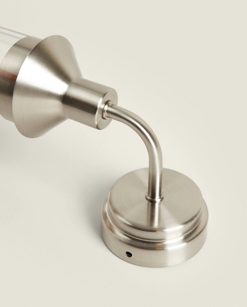 ALUMINIUM WALL APPLIQUé