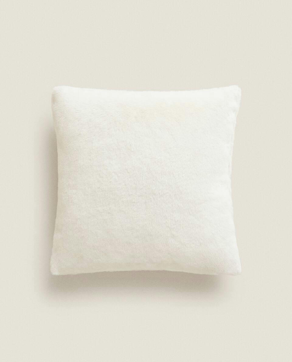 PEANUTS? FAUX FUR CUSHION COVER