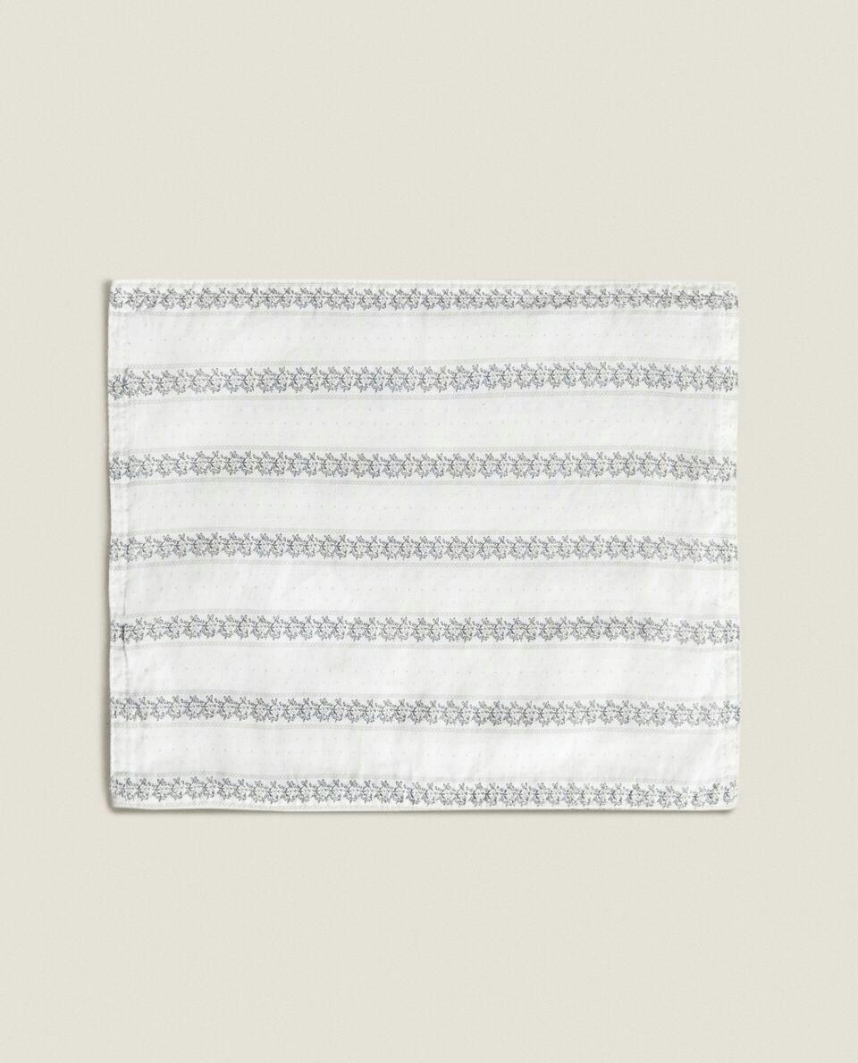 STRIPED LINEN MINI COT SET WITH FLOWERS