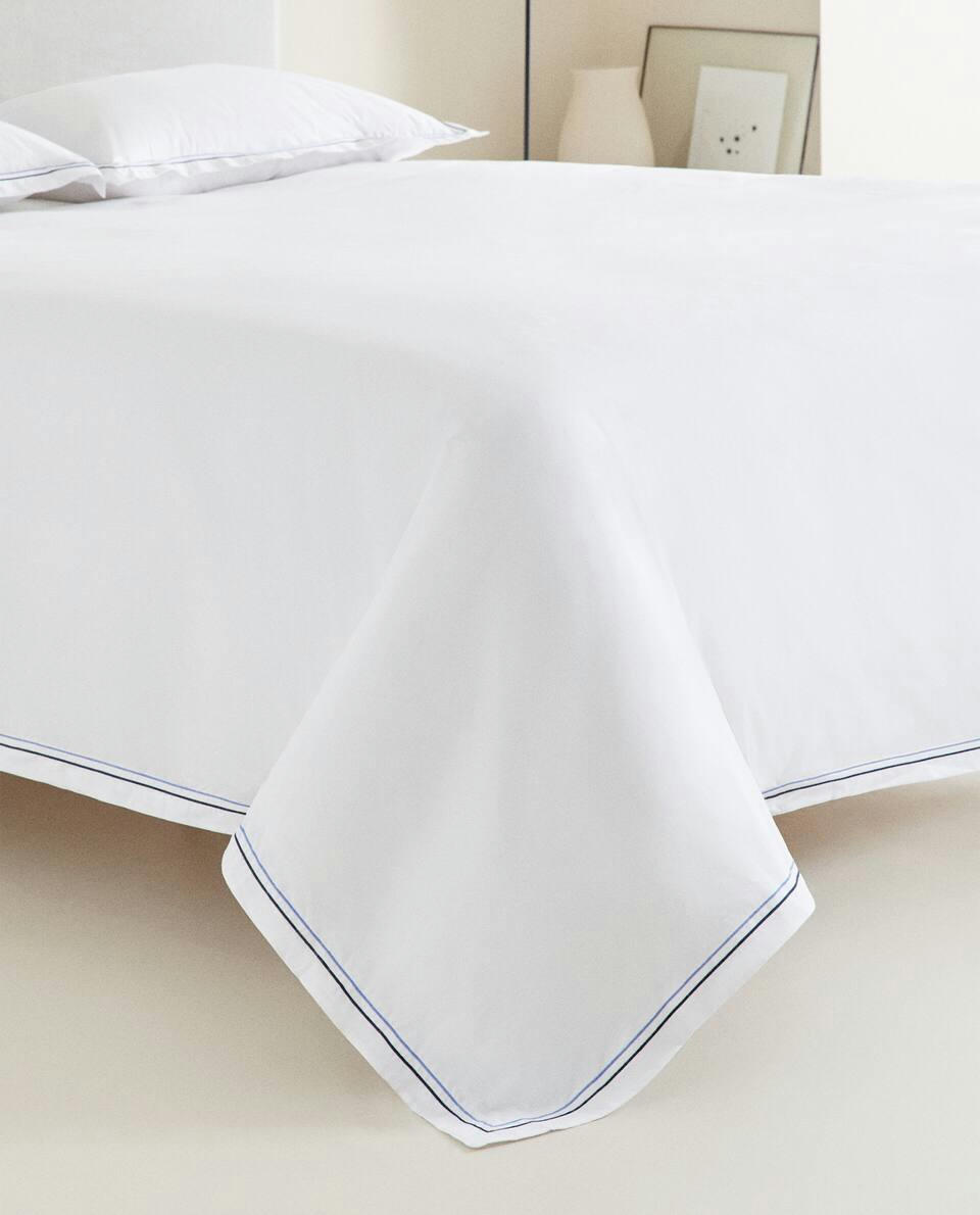 DUVET COVER WITH TWO EMBROIDERED DETAILS