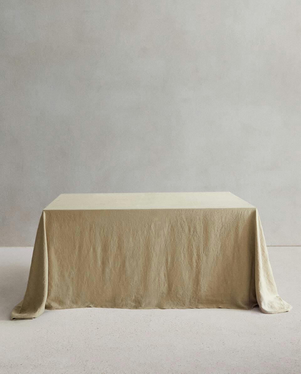 TABLECLOTH 01