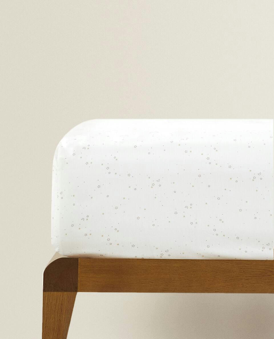 FITTED SHEET WITH MOON AND STAR PRINT