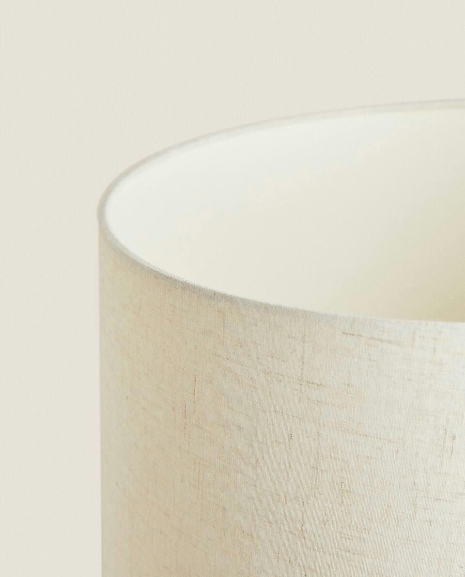 WHITE CERAMIC BASE LAMP