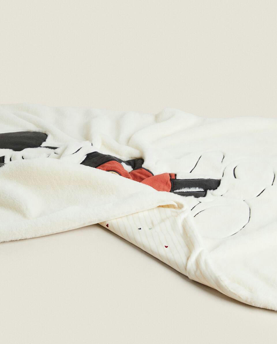 FUZZY MICKEY ? DISNEY BLANKET