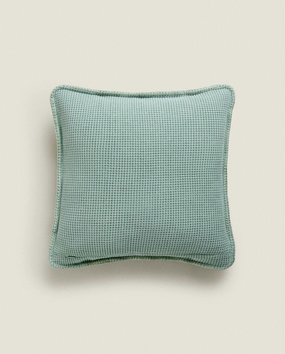 TEXTURED WAFFLE-KNIT CUSHION COVER