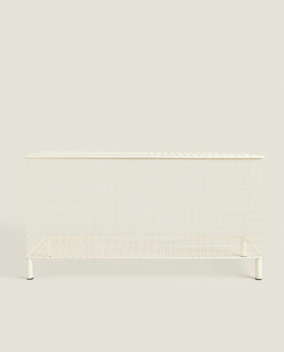 METAL CHEST WITH LID