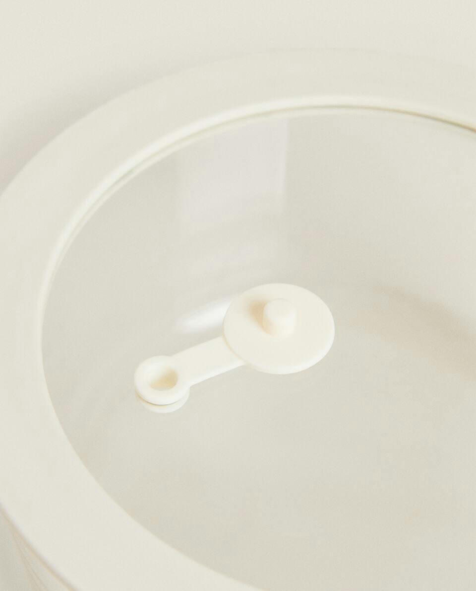 AIRTIGHT CONTAINER 944ML