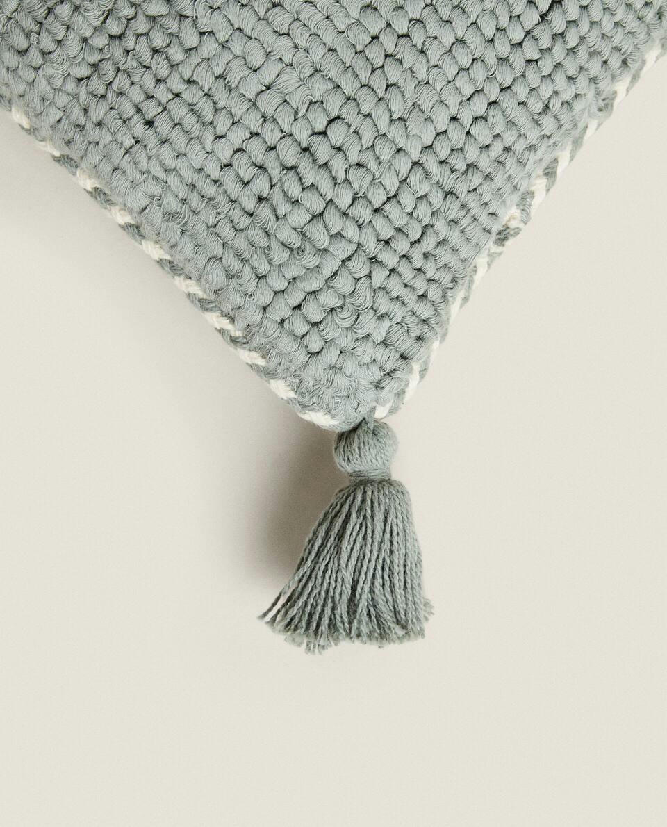 TASSEL CUSHION COVER