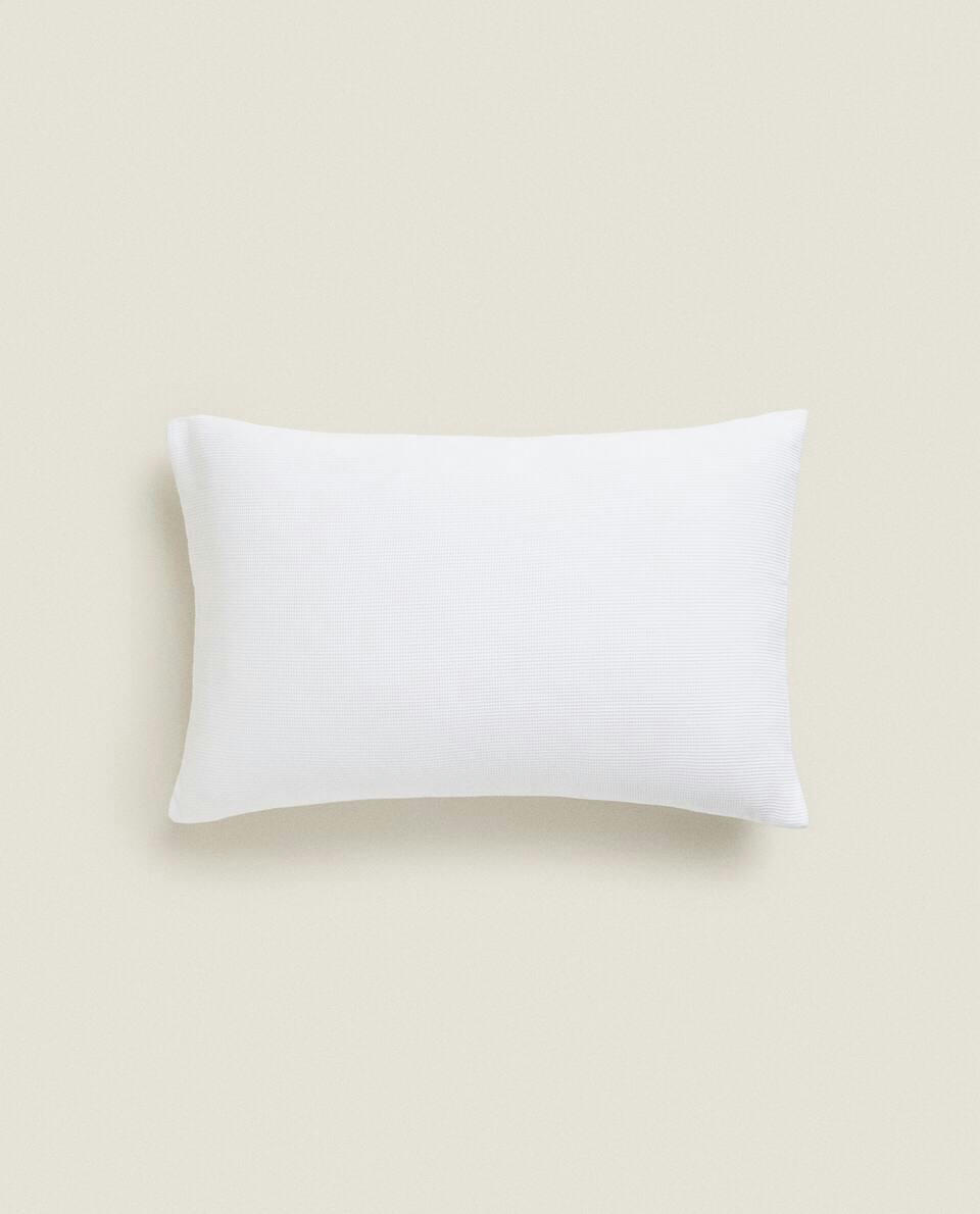 PIQUé CUSHION COVER