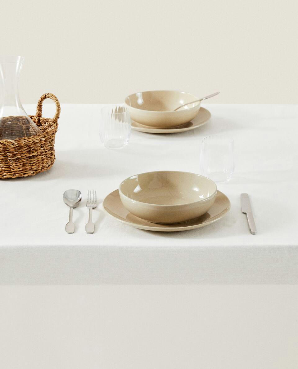 TOPSTITCHED TABLECLOTH
