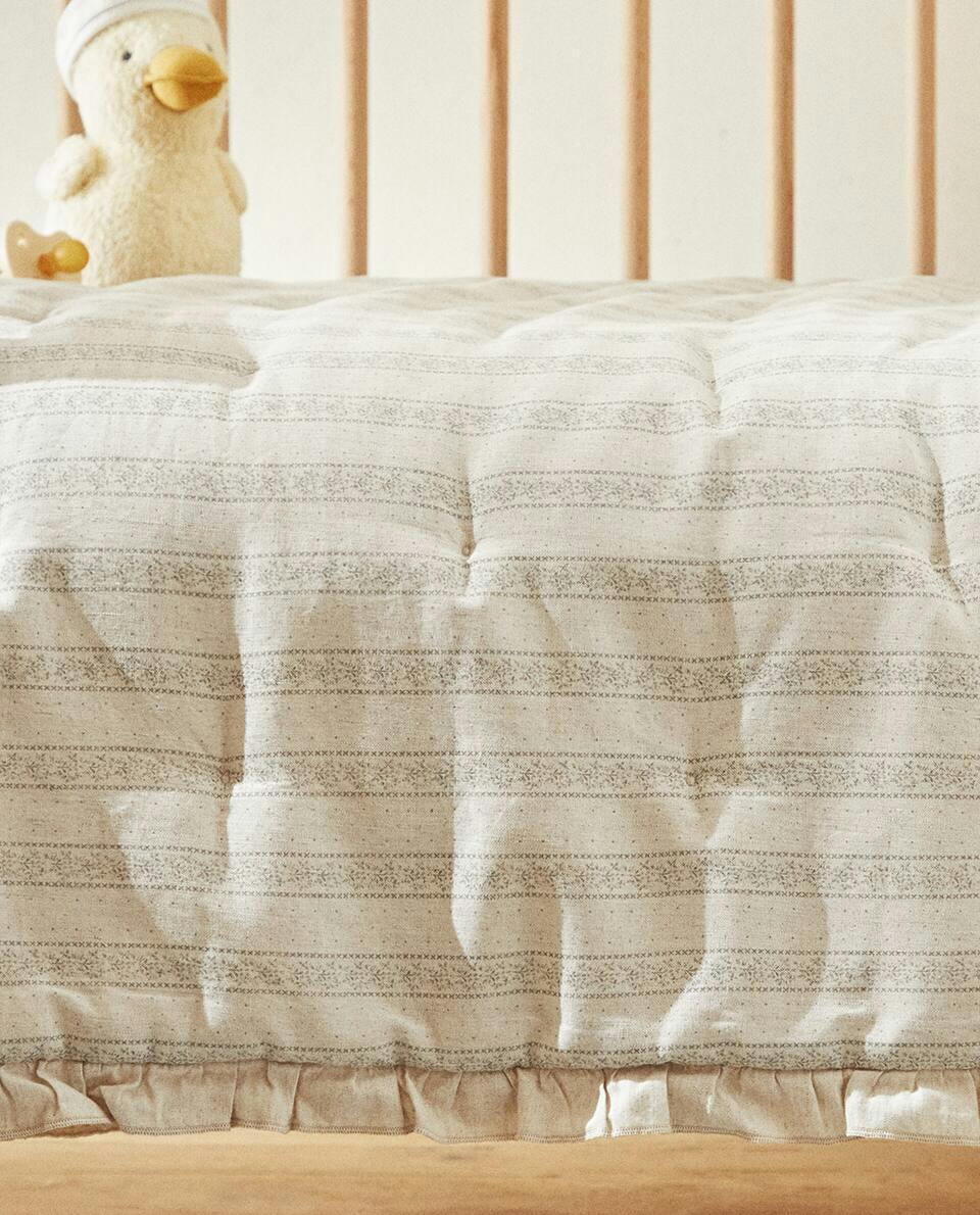 STRIPED QUILT