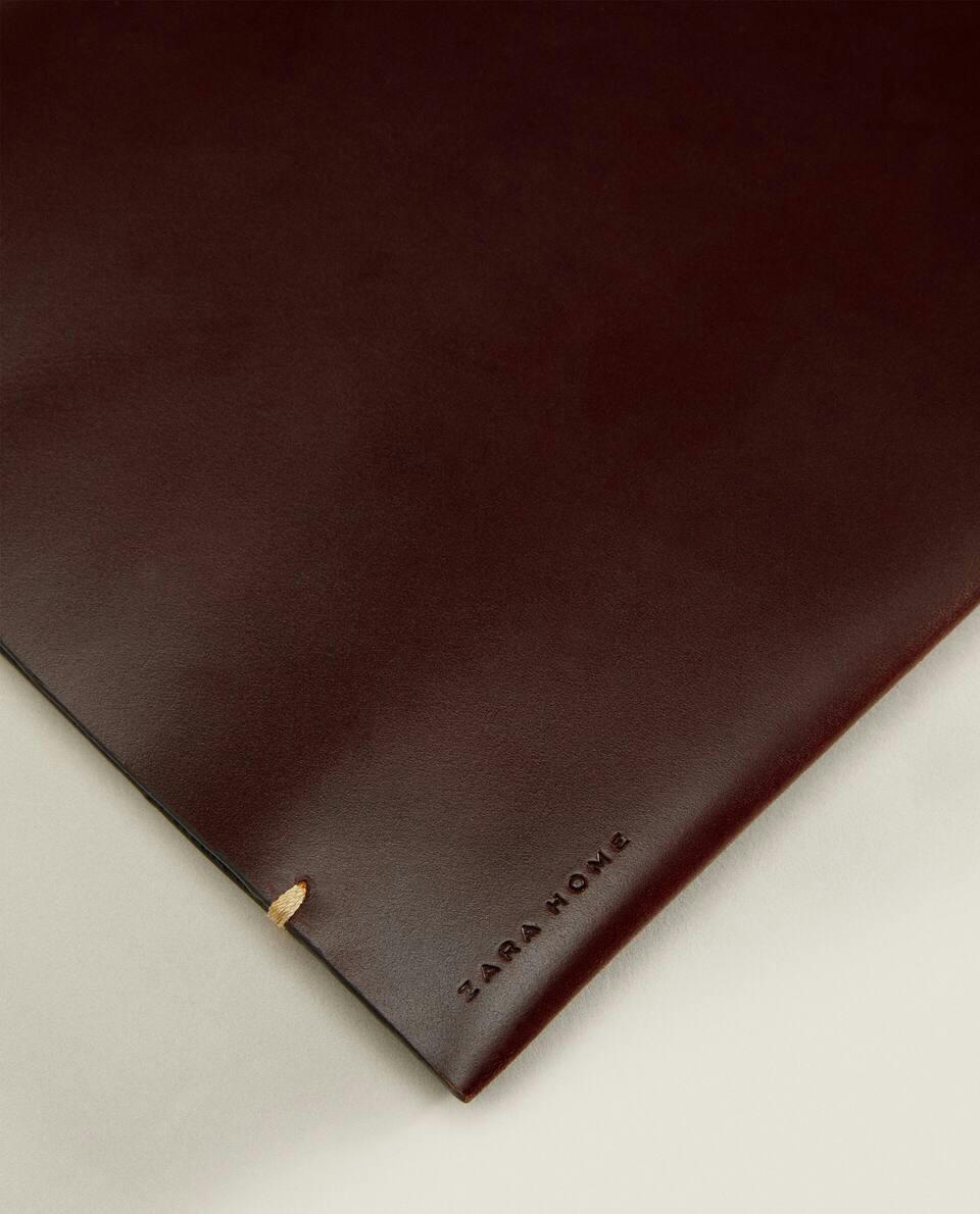 LEATHER BOOK COVER WITH TOPSTITCHING