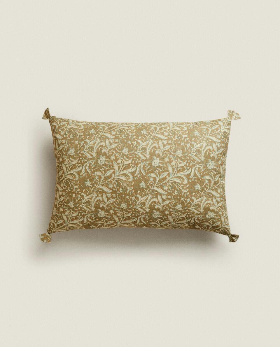 TASSEL CUSHION COVER