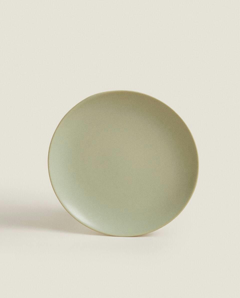 COLOURED STONEWARE TABLEWARE