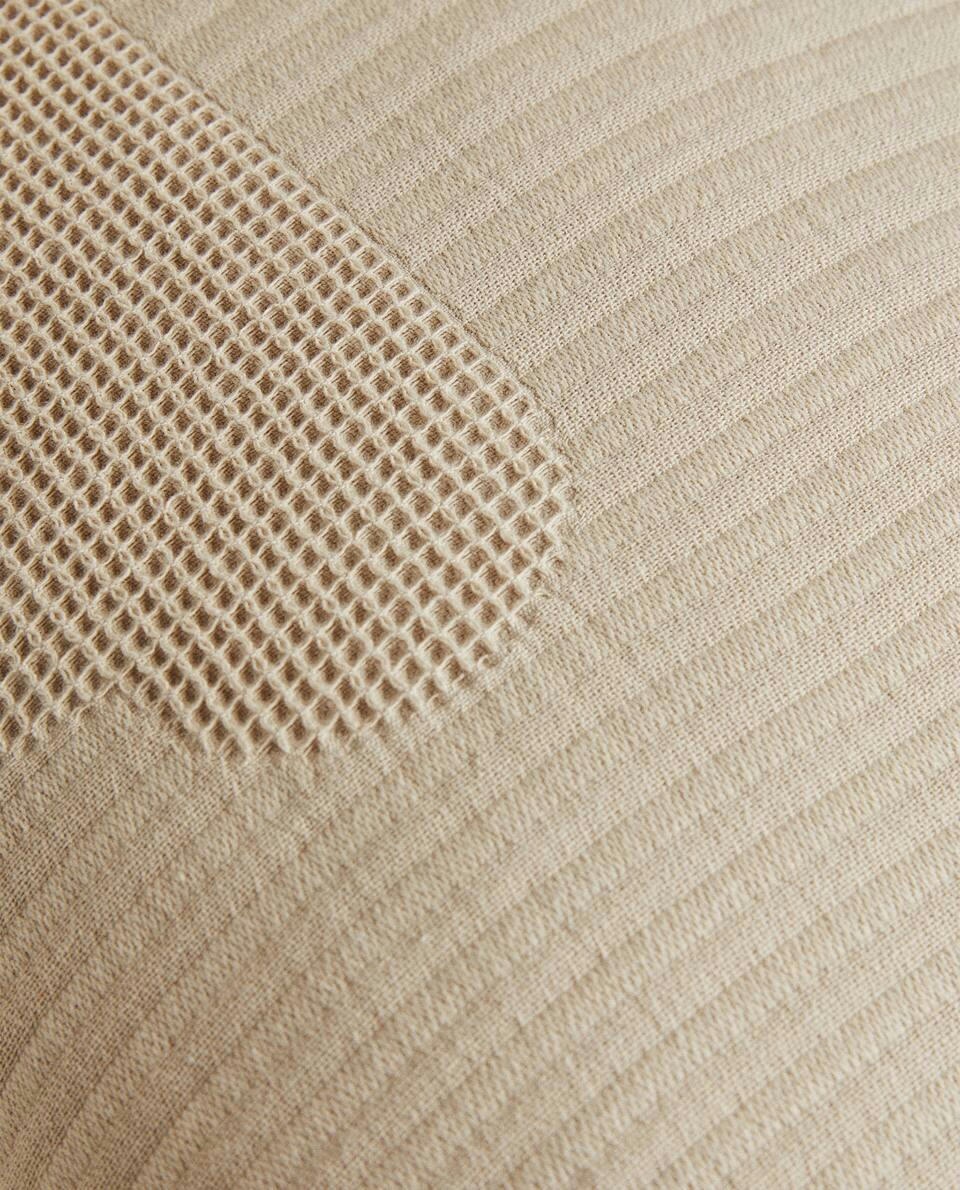 CLOUD PATTERN CUSHION COVER