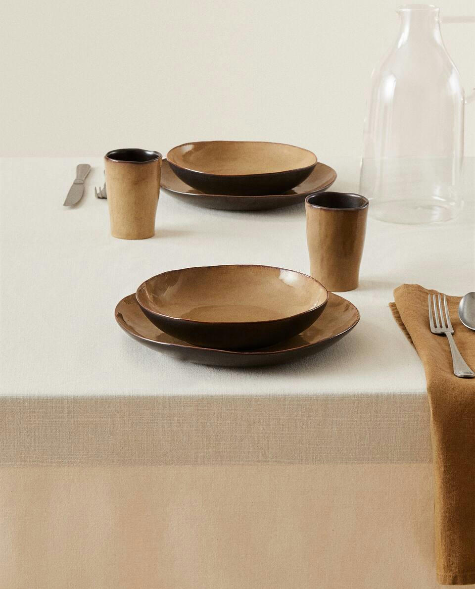 HEMSTITCHED TABLECLOTH