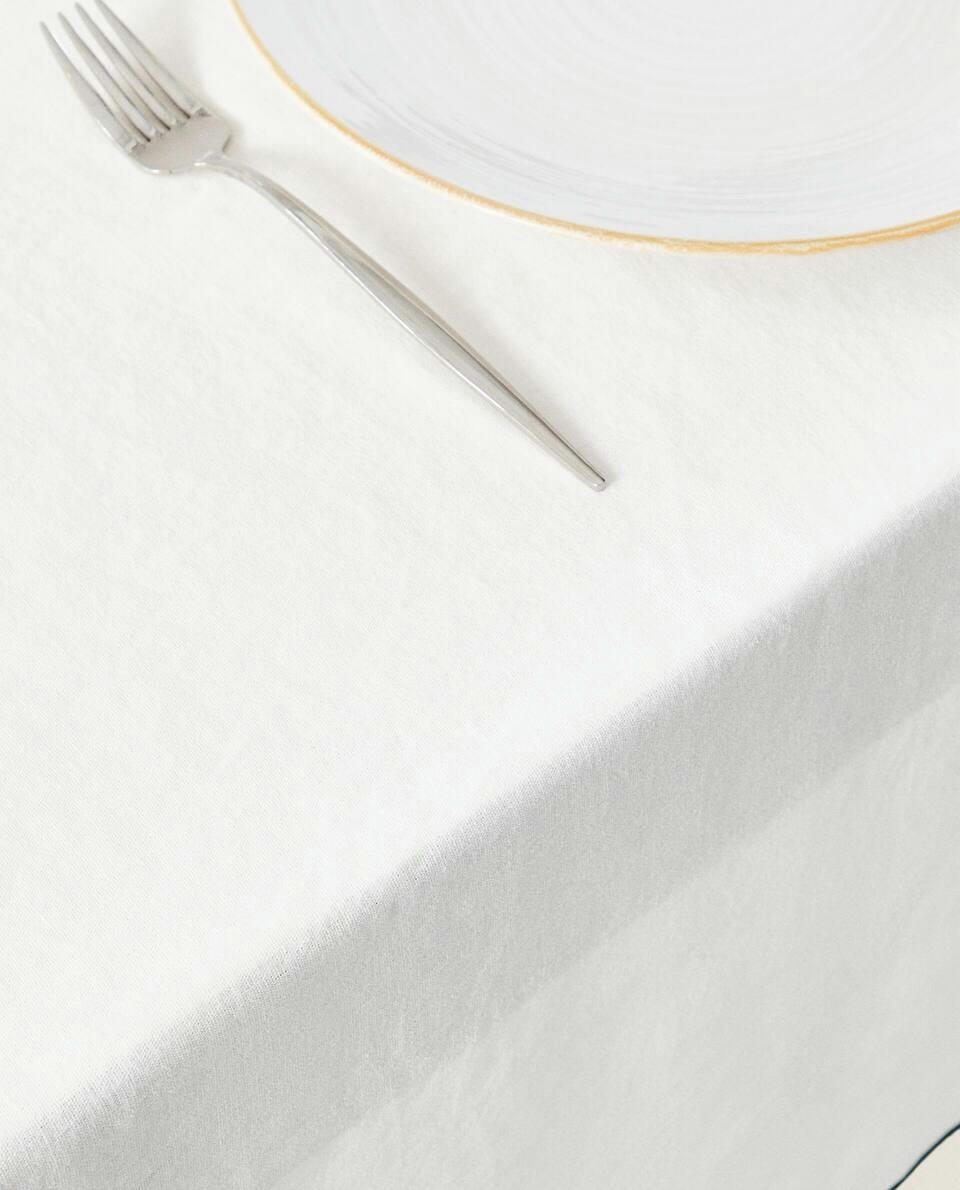 RAMIE TABLECLOTH WITH FLORAL EMBROIDERY