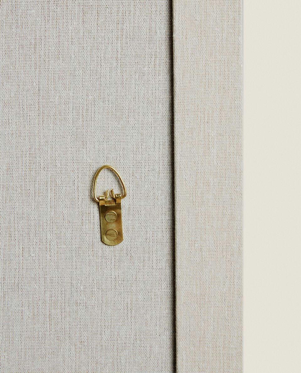 VERTICAL MIRROR WITH LINEN FRAME