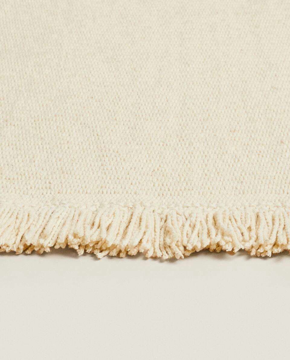 PLAIN WOOL RUG