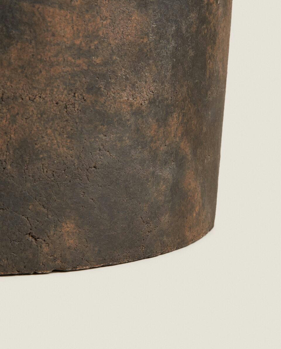 TALL DISTRESSED FLOWERPOT