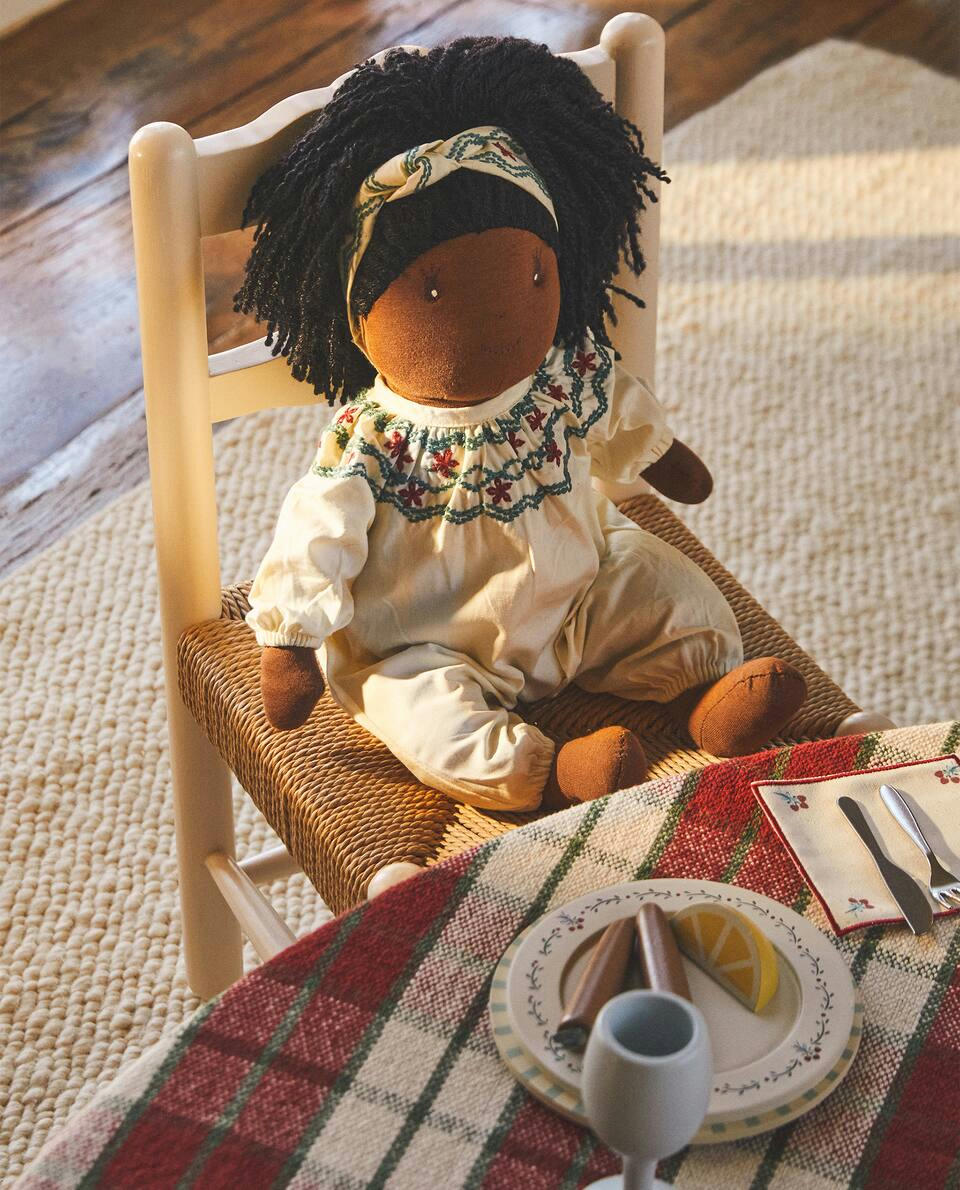 CHILDREN’S CHRISTMAS TOY DOLL SET