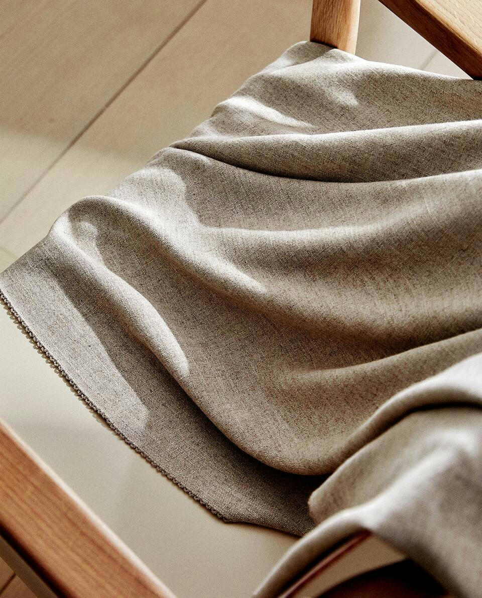 LINEN BLANKET