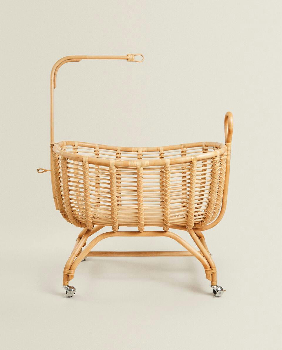 RATTAN MINI COT