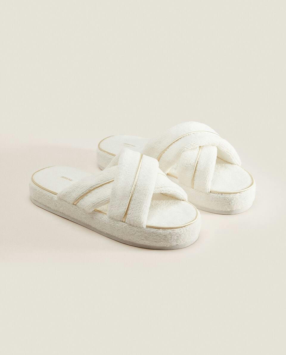 TOWELLING SLIPPERS WITH PIPING