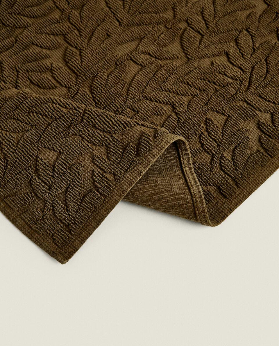 JACQUARD BATH MAT