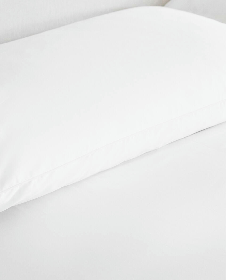 DUVET COVER WITH COLOURED PIPING DETAIL