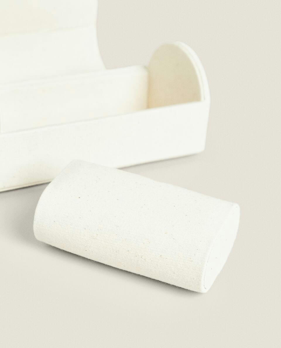 RECTANGULAR UPHOLSTERED JEWELLERY BOX