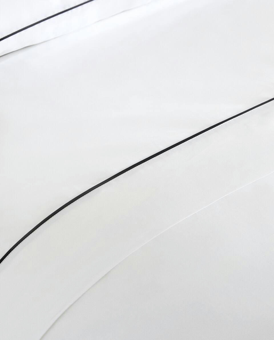 DUVET COVER WITH COLOURED PIPING DETAIL