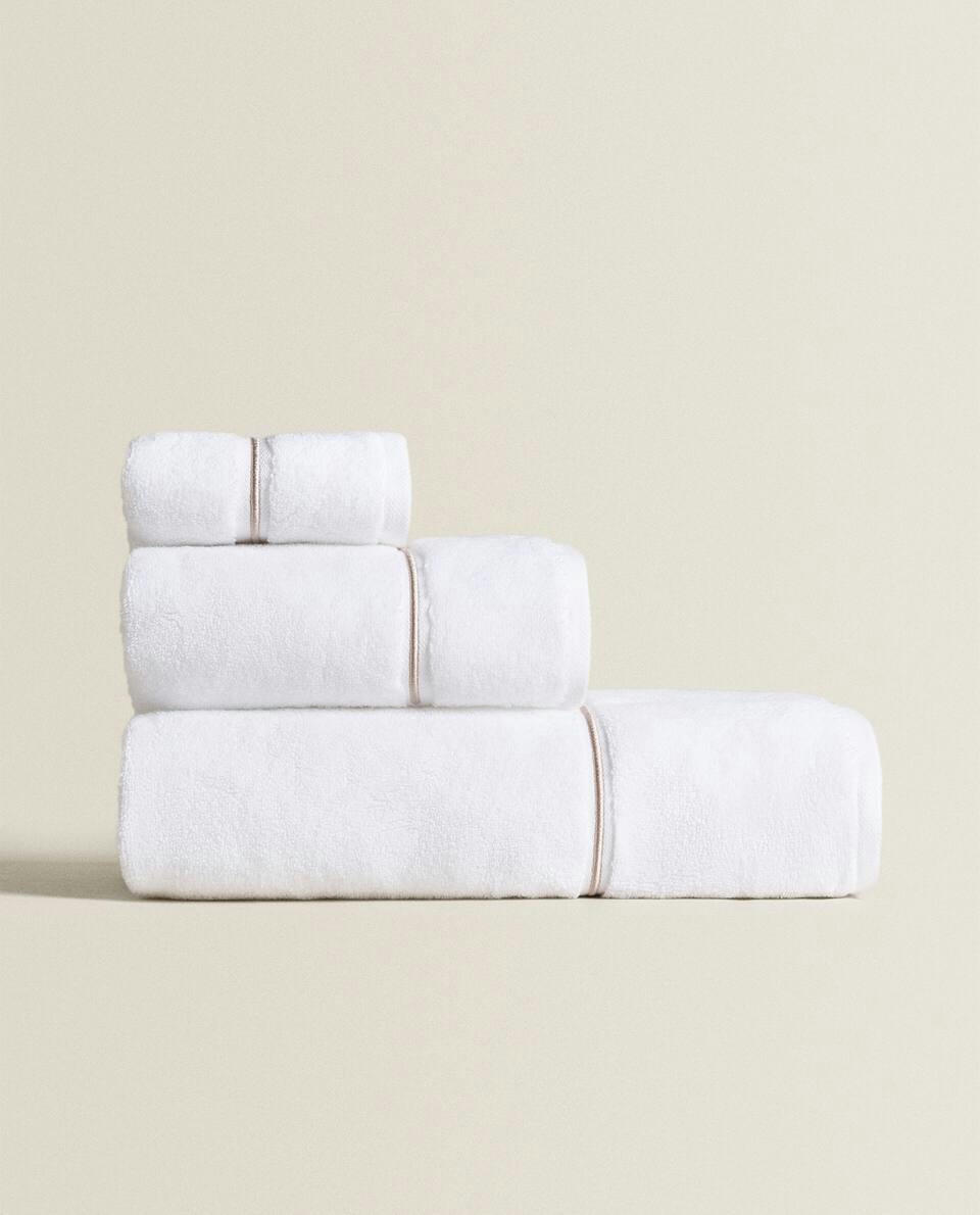 EMBROIDERED SCALLOPED EDGE TOWEL