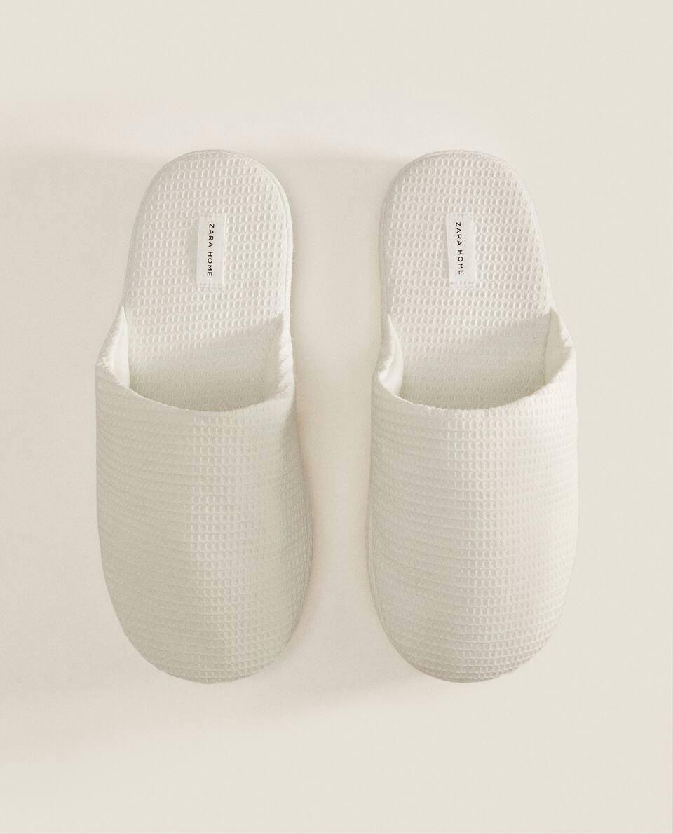 MINI WAFFLE-KNIT PLATFORM SLIPPERS