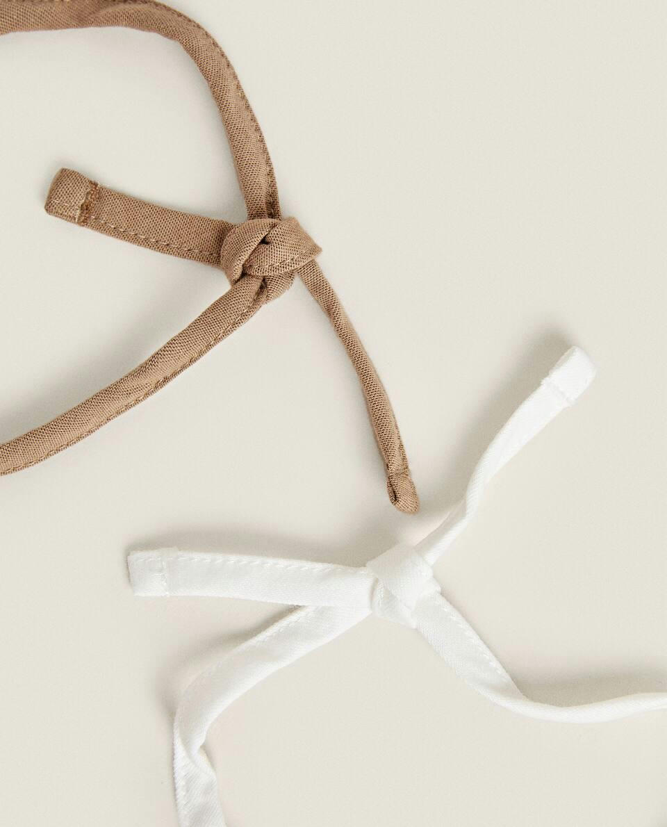 MUSLIN STAR BIBS (SET OF 2)