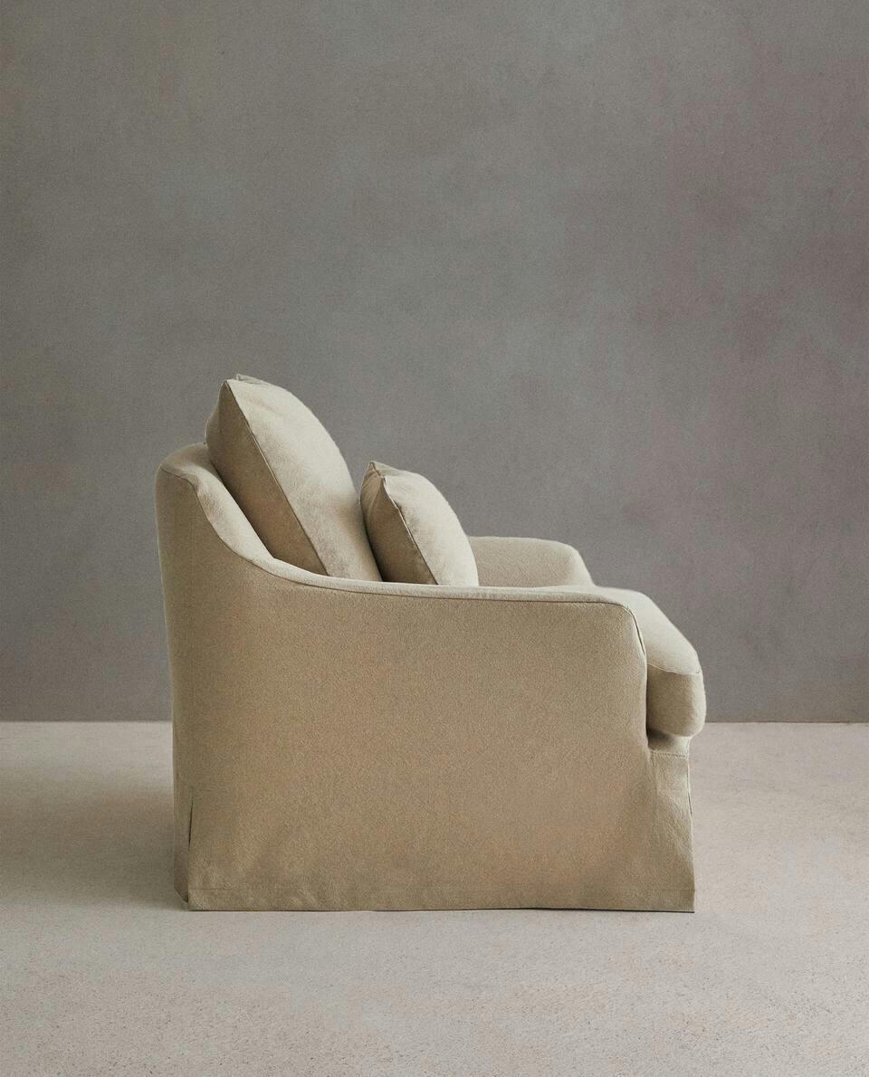 ARMCHAIR 01